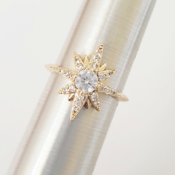 Luna Celestial Crystal Star Ring - Picture 10 of 12